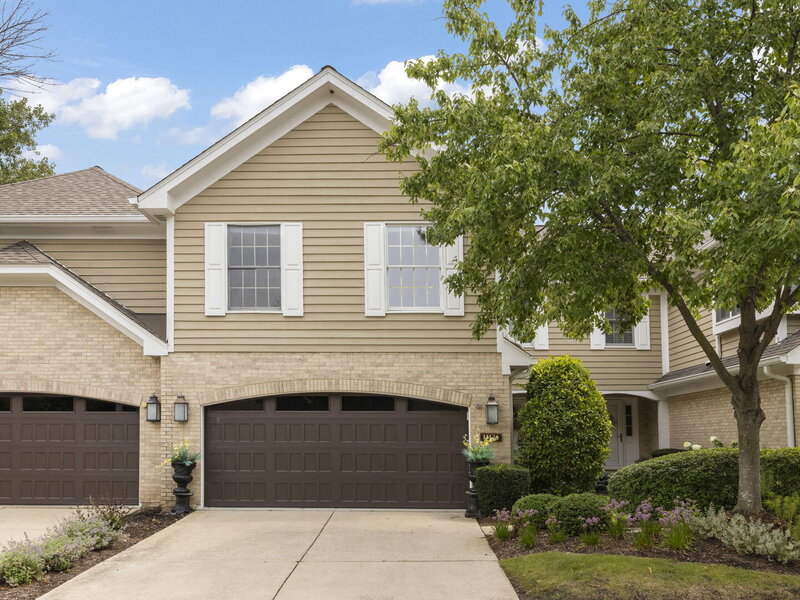 11124 Indian Woods Drive Indian Head Park IL 60525