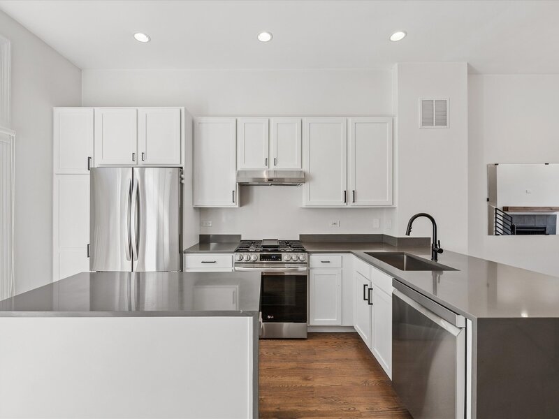 865 N May Street Chicago IL 60642