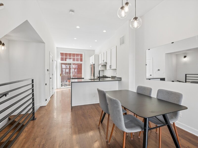 865 N May Street Chicago IL 60642