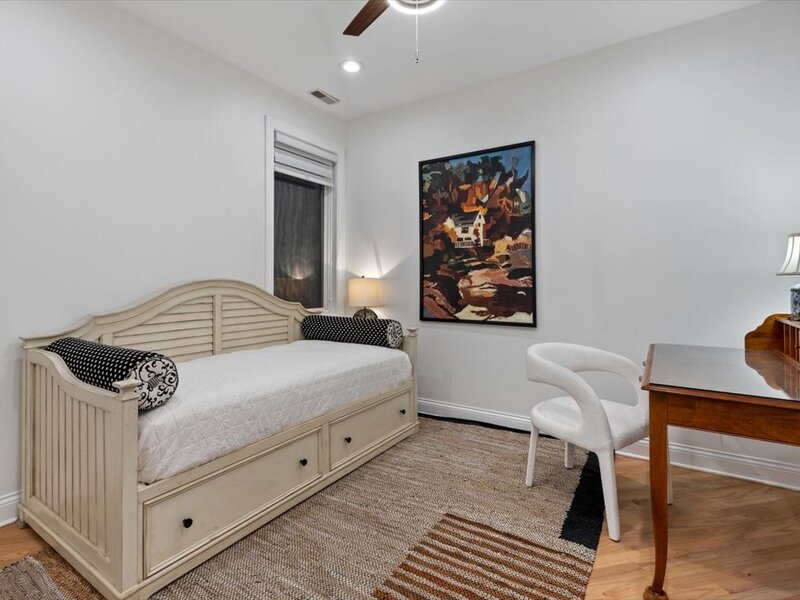 2247 W Wabansia Avenue Chicago IL 60647