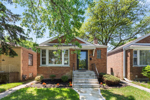 Photo of 310 W 145th Street Riverdale IL 60827