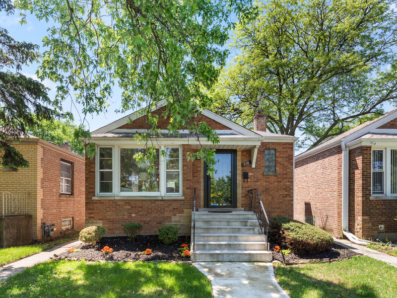 310 W 145th Street Riverdale IL 60827