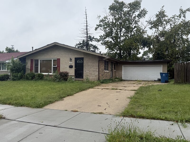 1242 Piacenti Lane Chicago Heights IL 60411