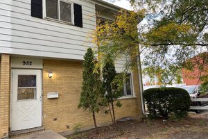 Photo of 952 N Virginia Lane Elmhurst IL 60126