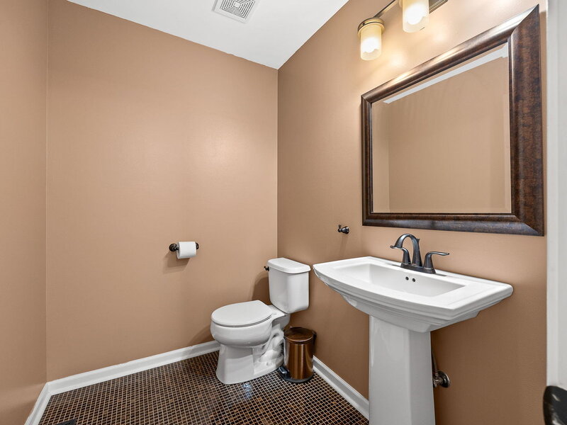 347 Gladstone Lane Elgin IL 60120