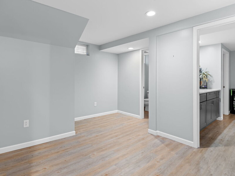 2604 Davenport Avenue Davenport IA 52803