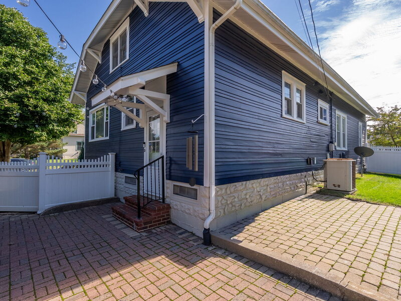 2604 Davenport Avenue Davenport IA 52803