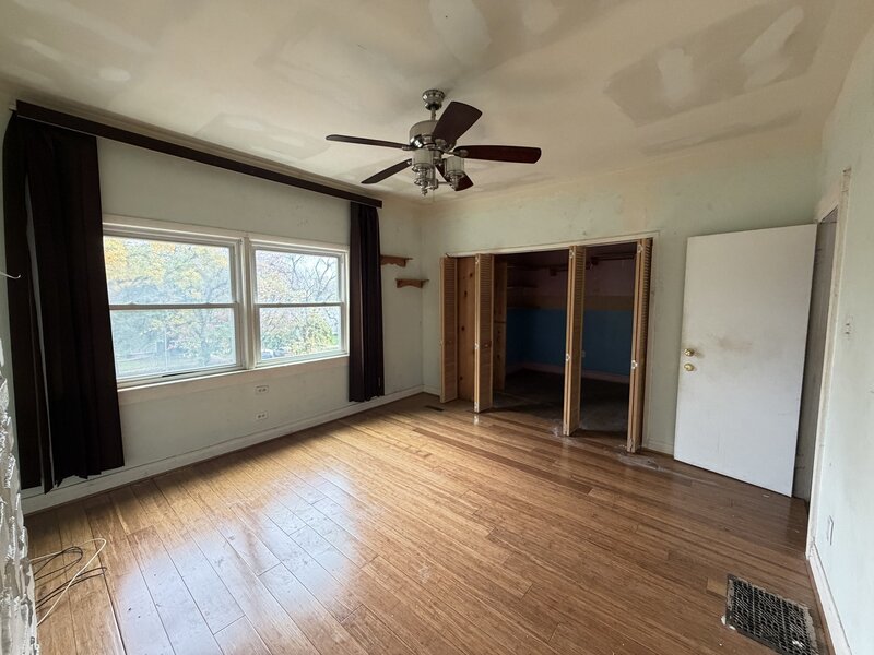 9756 S Prospect Avenue Chicago IL 60643