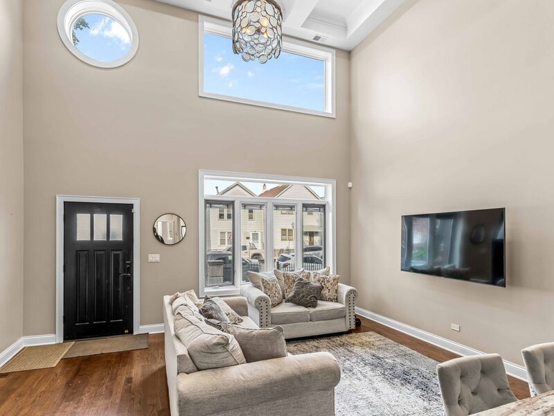 2913 S Lowe Avenue Chicago IL 60616