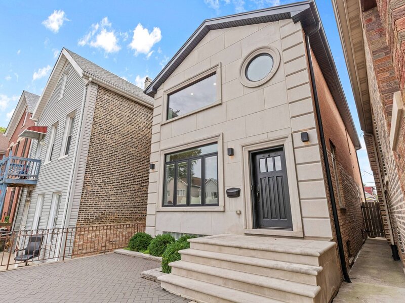 2913 S Lowe Avenue Chicago IL 60616