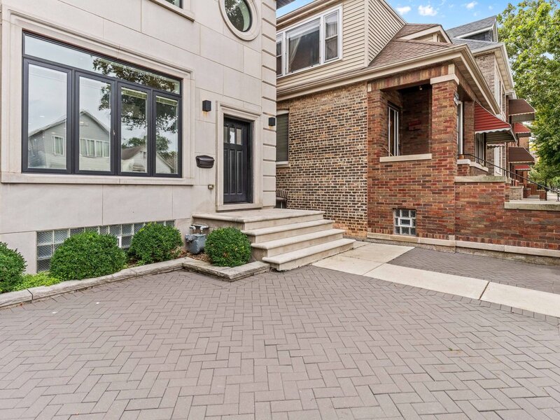 2913 S Lowe Avenue Chicago IL 60616