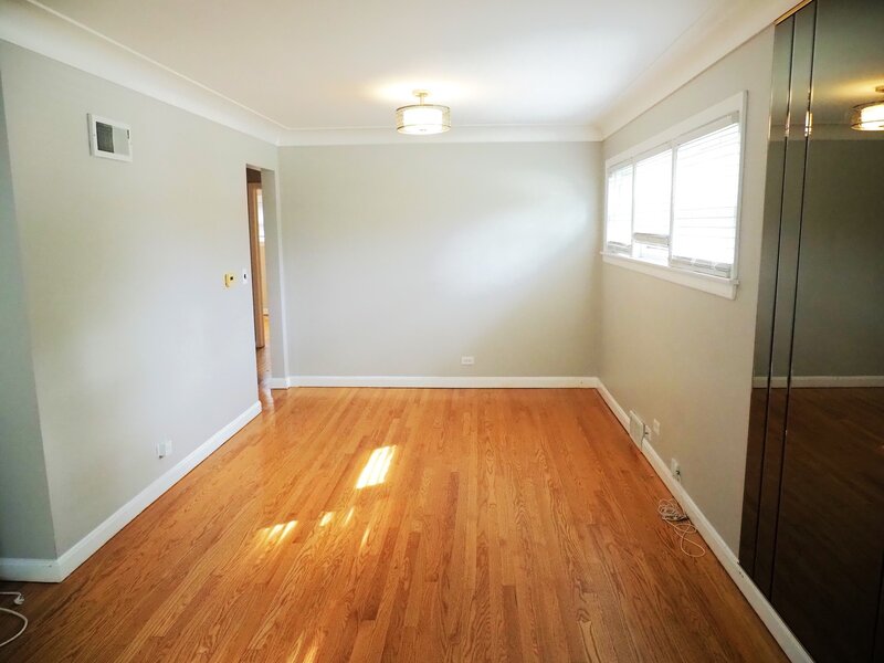 6185 N Keating Avenue Chicago IL 60646