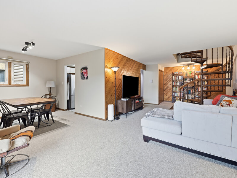 821 Oakton Street Elk Grove Village IL 60007