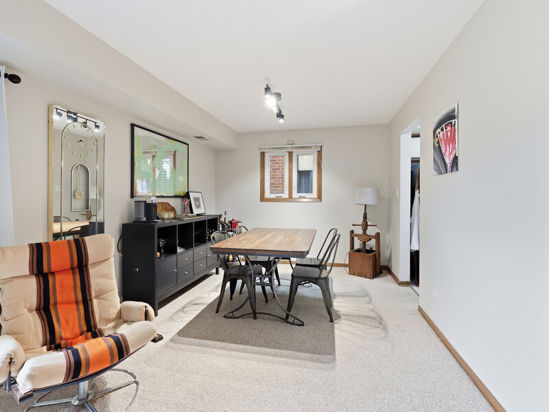821 Oakton Street Elk Grove Village IL 60007