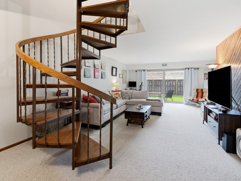 821 Oakton Street Elk Grove Village IL 60007