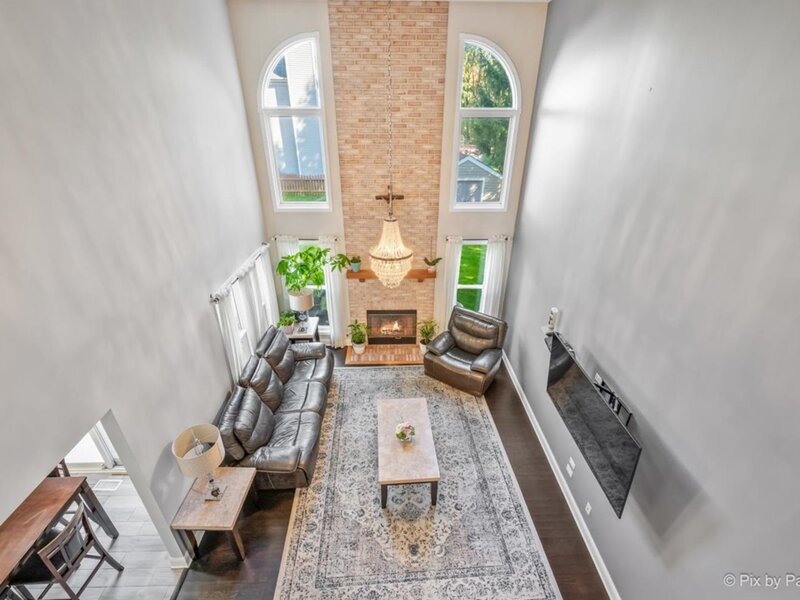 885 Stockbridge Place Elgin IL 60120