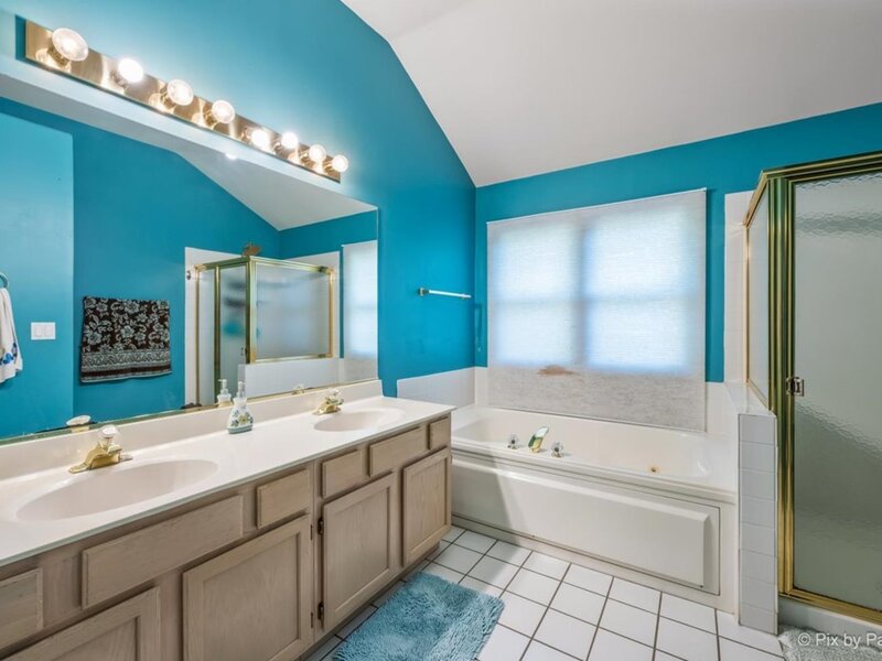 885 Stockbridge Place Elgin IL 60120