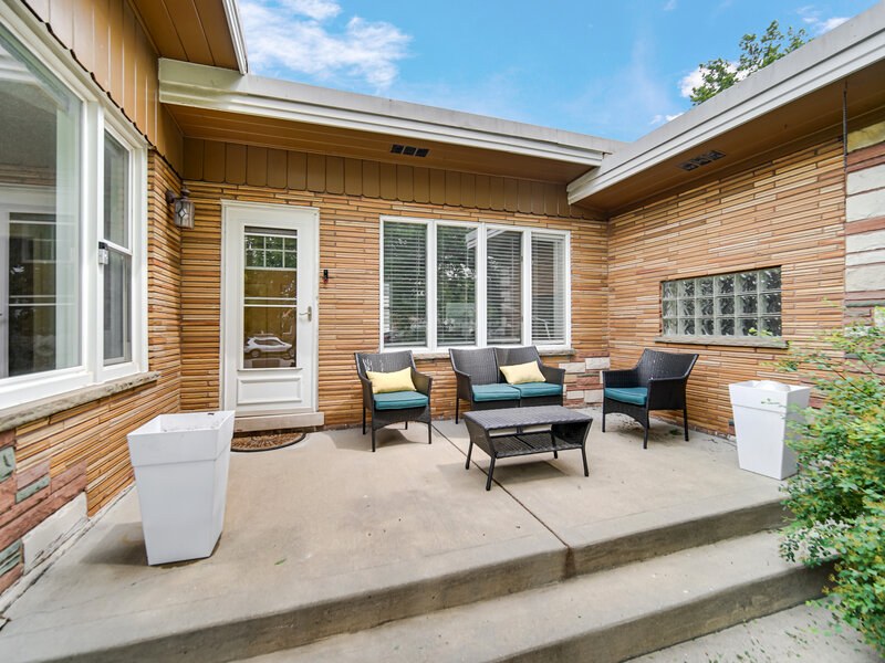 9157 S Avers Avenue Evergreen Park IL 60805