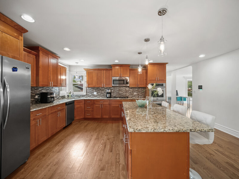 9157 S Avers Avenue Evergreen Park IL 60805