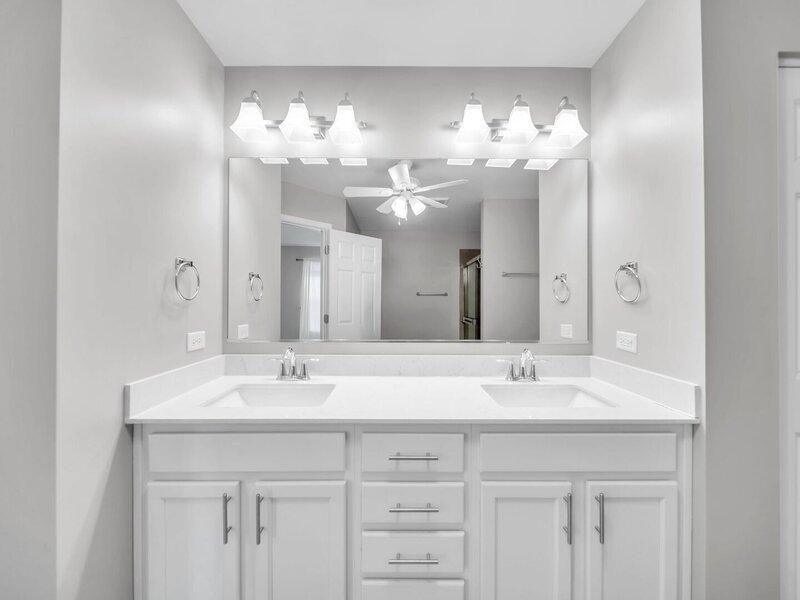 2534 Huntleigh Lane Woodridge IL 60517
