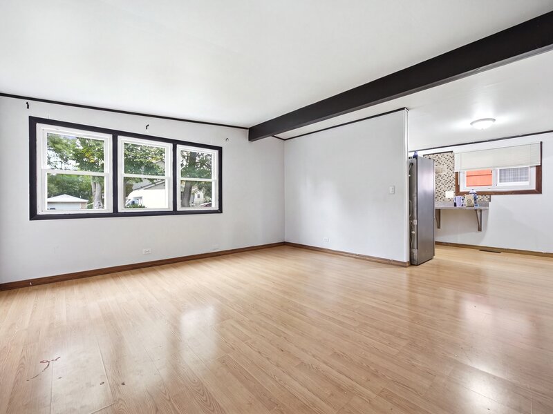 448 S Lake Shore Drive Mundelein IL 60060