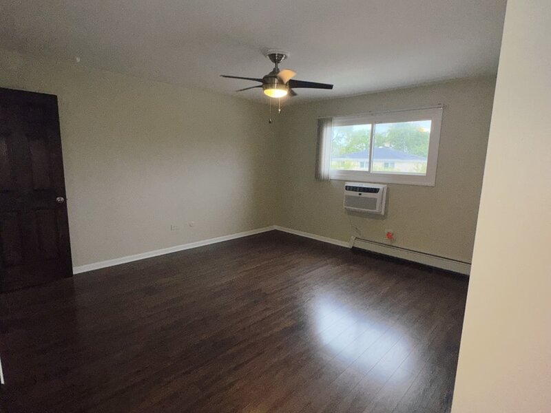 8970 N Parkside Avenue Des Plaines IL 60016