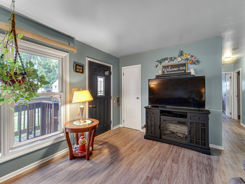 741 Surrey Drive Streamwood IL 60107
