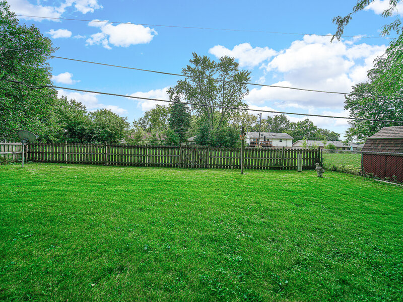 741 Surrey Drive Streamwood IL 60107