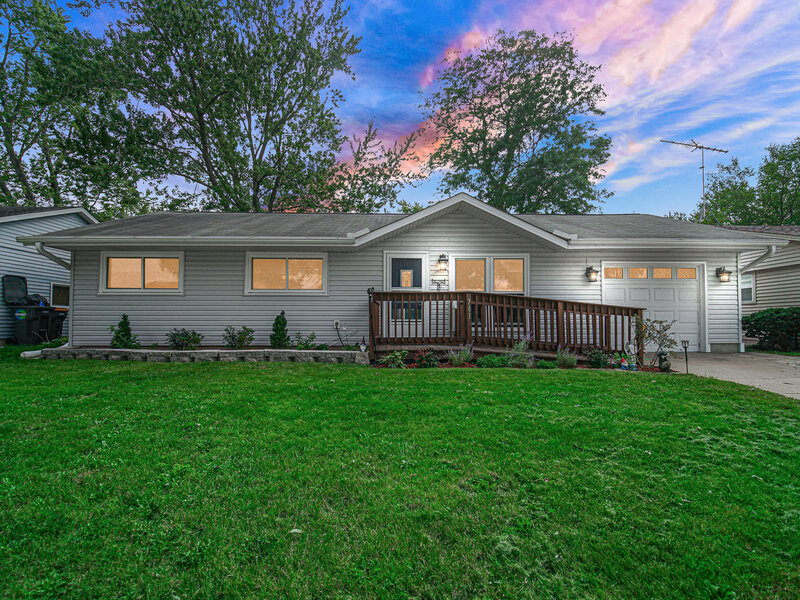 741 Surrey Drive Streamwood IL 60107