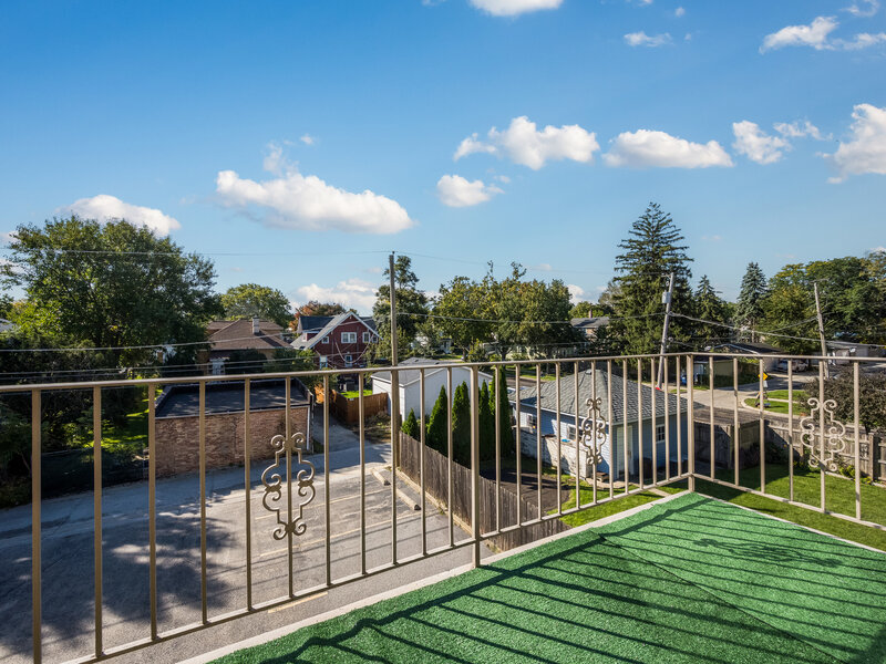 1611 Ashland Avenue Des Plaines IL 60016