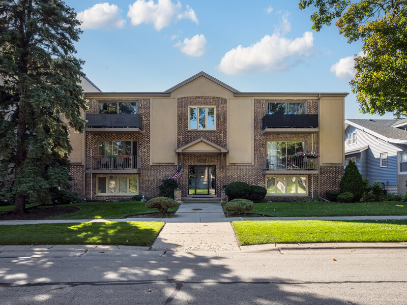 1611 Ashland Avenue Des Plaines IL 60016