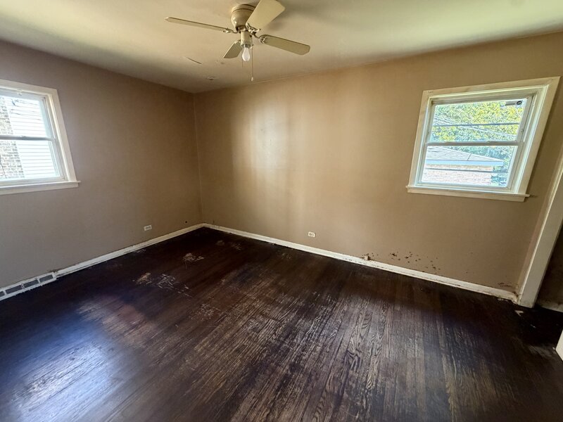 10517 S Cottage Grove Avenue Chicago IL 60628