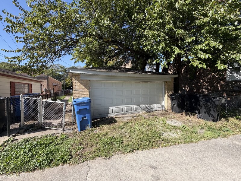 10517 S Cottage Grove Avenue Chicago IL 60628
