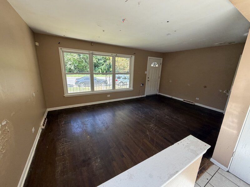 10517 S Cottage Grove Avenue Chicago IL 60628