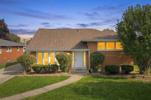 Photo of 10029 Kedvale Avenue Oak Lawn IL 60453
