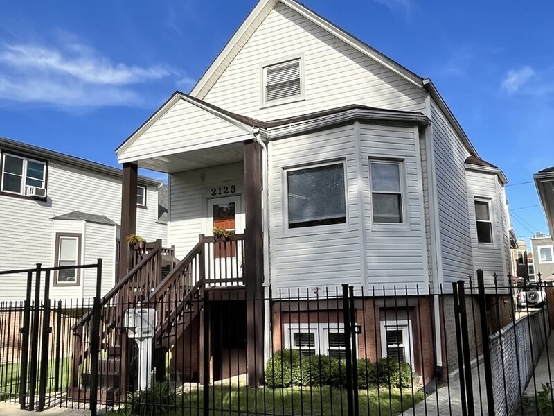 2123 N Karlov Avenue Chicago IL 60639