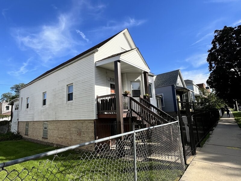 2123 N Karlov Avenue Chicago IL 60639