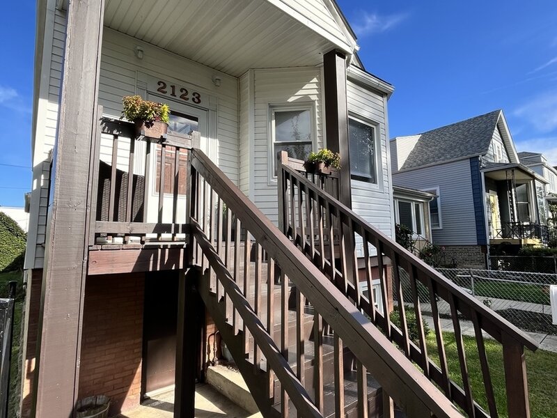 2123 N Karlov Avenue Chicago IL 60639