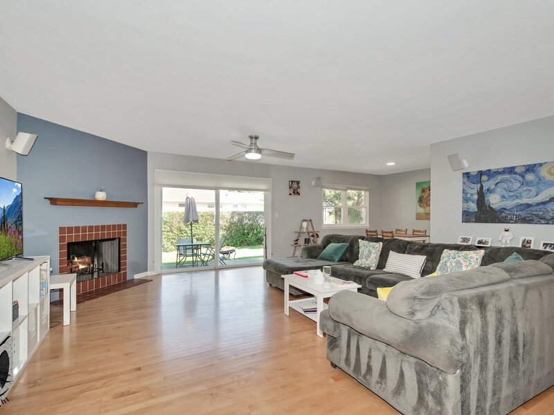 1317 Cumberland Circle Elk Grove Village IL 60007