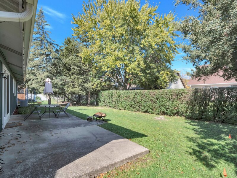 1317 Cumberland Circle Elk Grove Village IL 60007