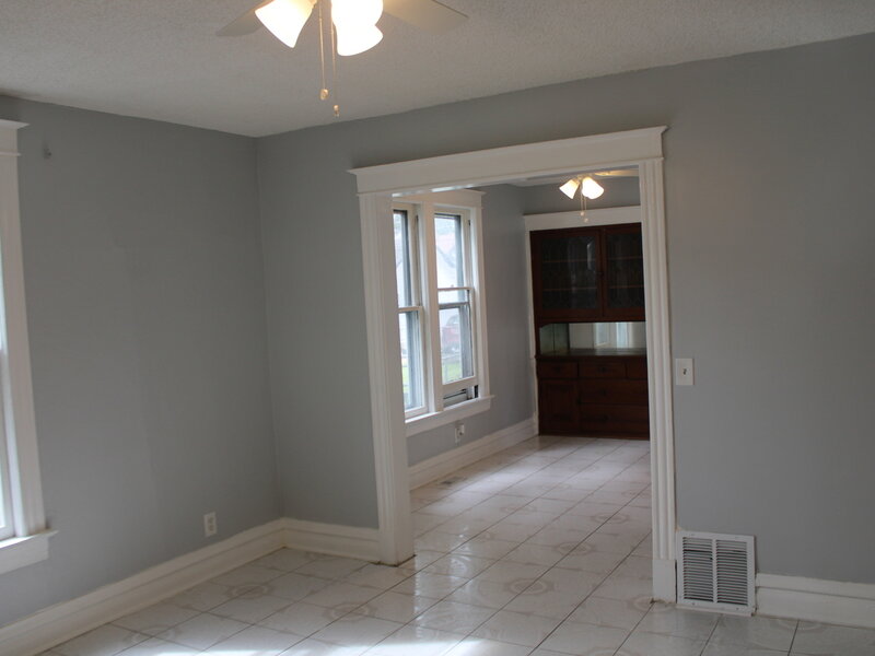 112 Washington Park Waukegan IL 60085