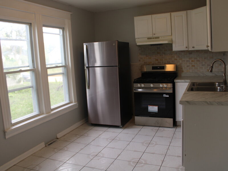 112 Washington Park Waukegan IL 60085