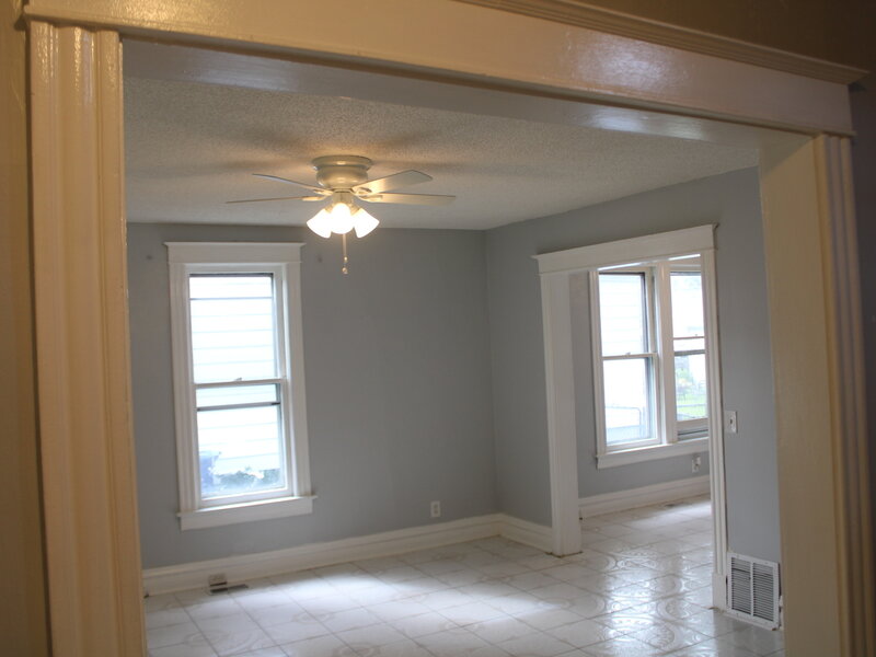 112 Washington Park Waukegan IL 60085