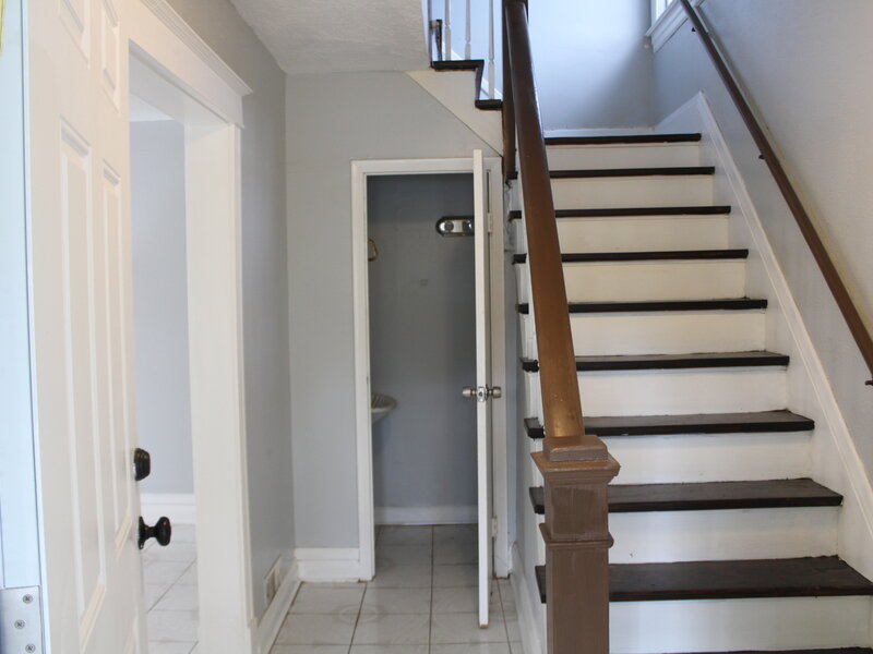 112 Washington Park Waukegan IL 60085