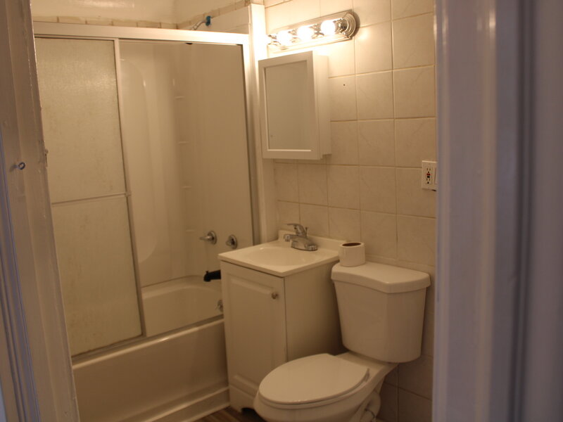 112 Washington Park Waukegan IL 60085