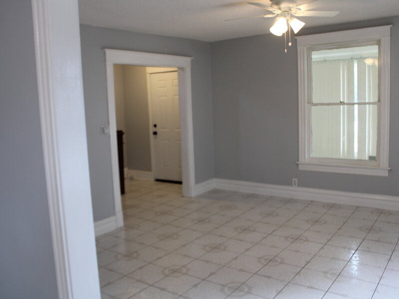 112 Washington Park Waukegan IL 60085