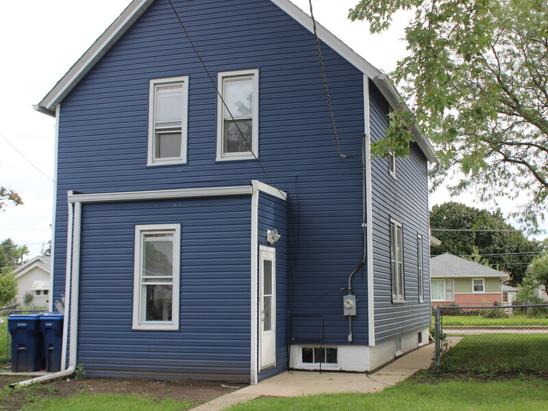 112 Washington Park Waukegan IL 60085