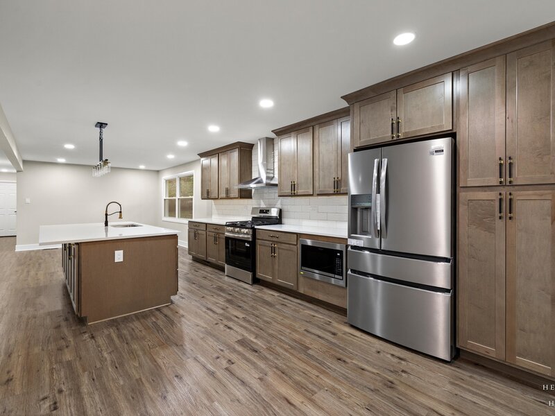 355 Hiawatha Drive Lake In The Hills IL 60156