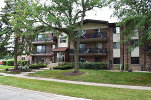 Photo of 14030 Laramie Avenue Crestwood IL 60418 Unit 1707
