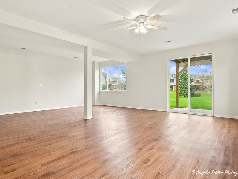 613 Legend Lane Mchenry IL 60050